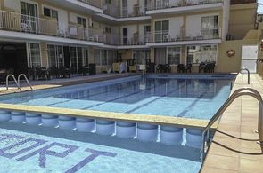 Pool Hotel Riutort